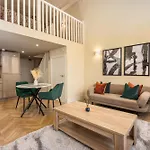 Athena Ls1 Free Secure Parking Leeds (West Yorkshire)