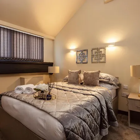 Апартаменти Stylish Duplex Headrow Ls1