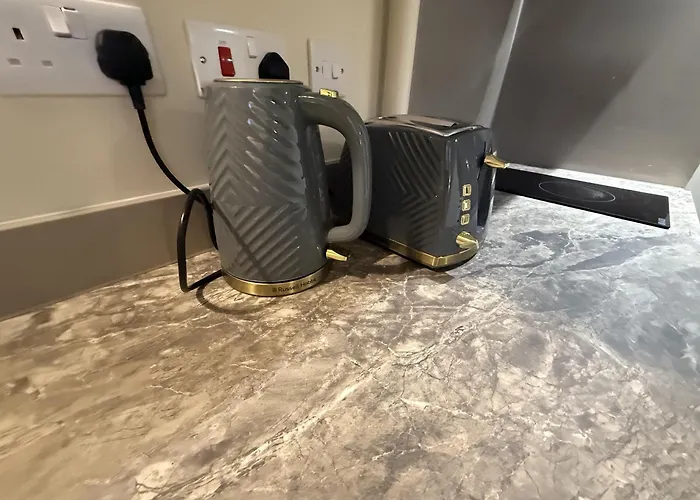 Athena Ls1 Free Secure Parking Leeds (West Yorkshire)